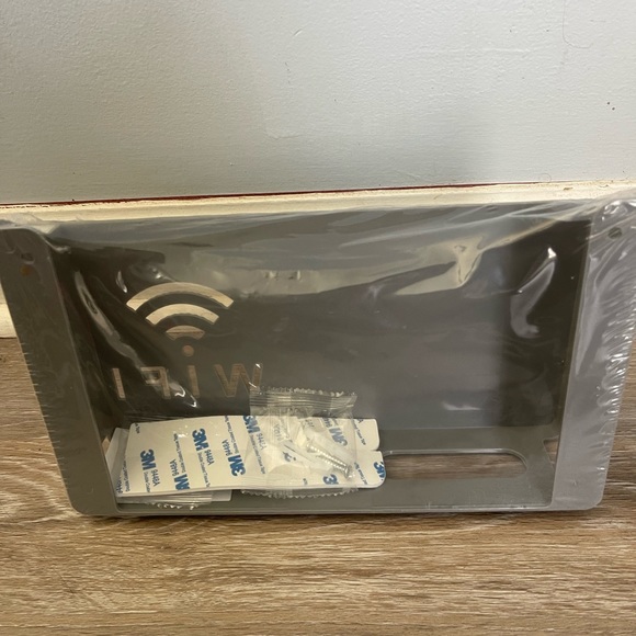 Router wall mount - Picture 2 of 3